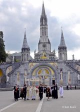 2013 Lourdes Pilgrimage - SATURDAY Procession Benediction Pius Pius (16/44)